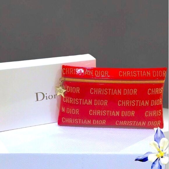 CHRISTIAN DIOR RED PATENT LEATHER CLUTCH WITH RHINESTONES SILVER STAR CH… - Picture 1 of 8